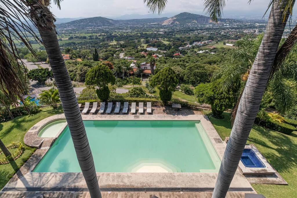 Lujosa Casa, Espectacular Vista Y Alberca Para 20 Personas Cuernavaca Bagian luar foto